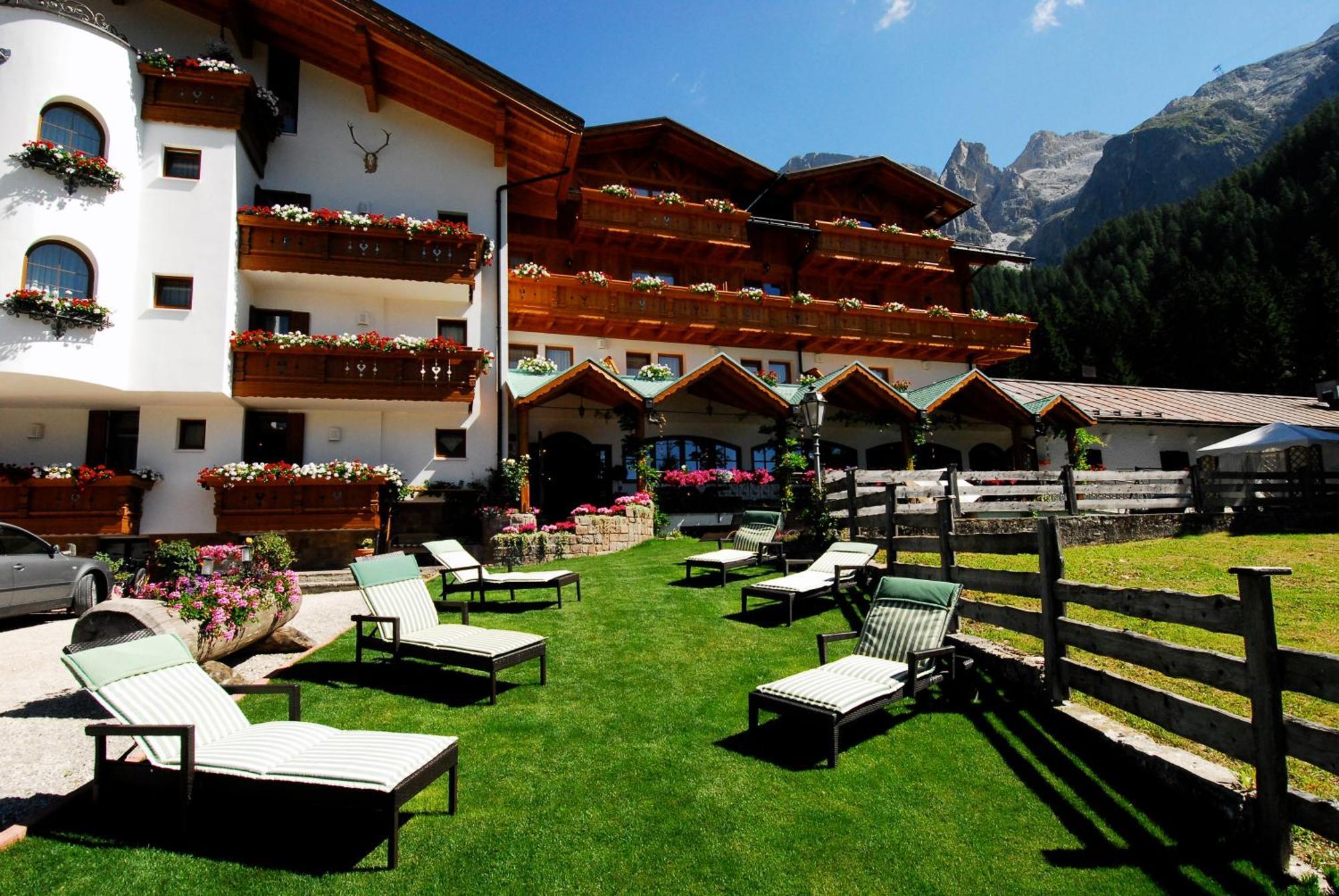 Hotel Stalon San Martino Di Castrozza Esterno foto